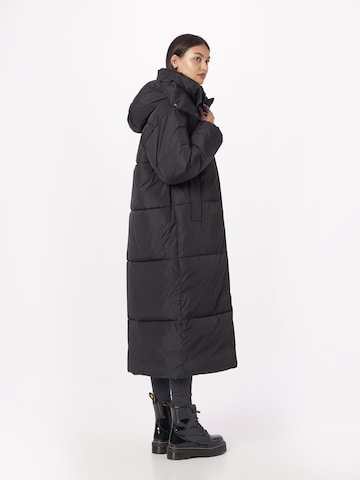 Manteau d’hiver Calvin Klein Jeans en noir