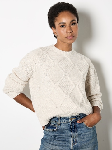 Apricot Sweater in White: front