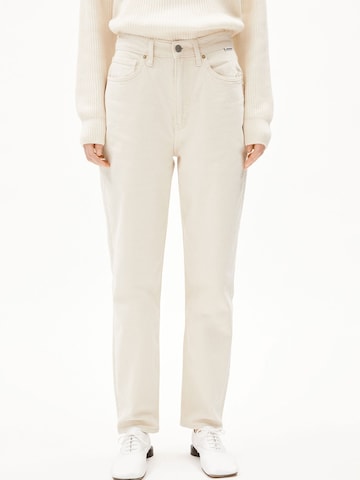 ARMEDANGELS Loosefit Jeans in Beige: voorkant