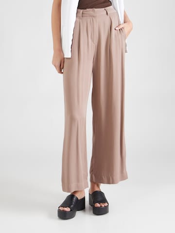 mazine Wide leg Pleat-front trousers 'Melala' in Brown: front