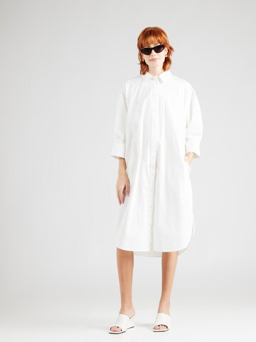 Robe-chemise 'Calla' Esmé Studios en blanc : devant