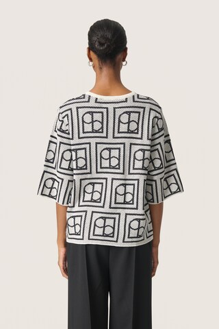 SOAKED IN LUXURY Pullover 'Studio' i hvid