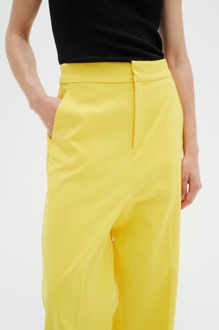 InWear regular Παντελόνι με τσάκιση 'Quincie' σε κίτρινο