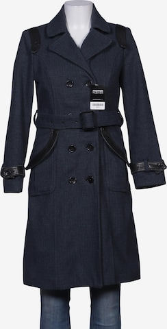 We are Replay Mantel S in Blau: Vorderseite