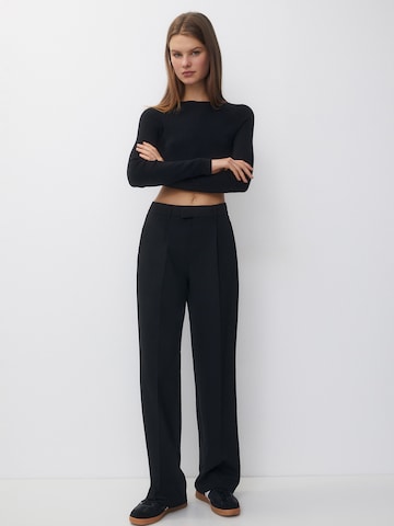 Loosefit Pantalon à pince Pull&Bear en noir