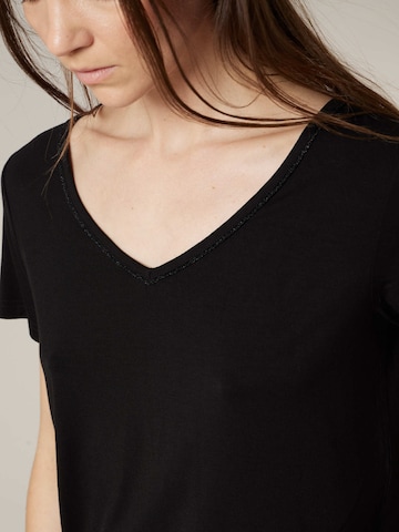Deeluxe Shirt‌ in Schwarz