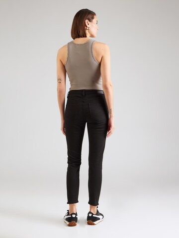 Skinny Jeans 'Sadie' di QS in nero