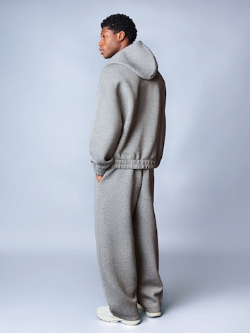 Bershka Sweatjacke in Grau