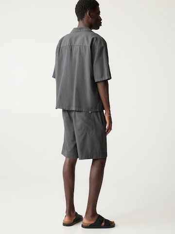 Pull&Bear Comfort fit Button Up Shirt in Grey
