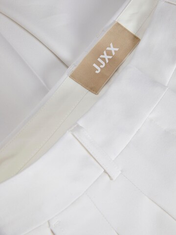 JJXX Loose fit Trousers with creases 'MARY' in White