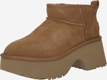 Boots 'Classic Ultra Mini New Heights' UGG en marron : devant
