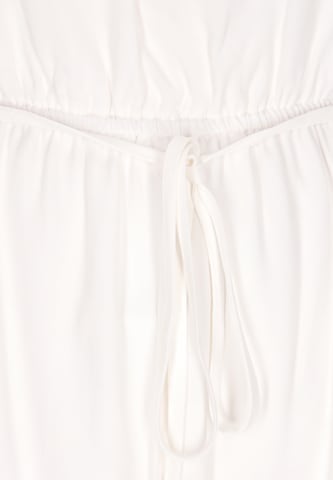 Robe IZIA en blanc