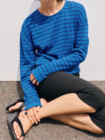 Pull&Bear Тениска в синьо