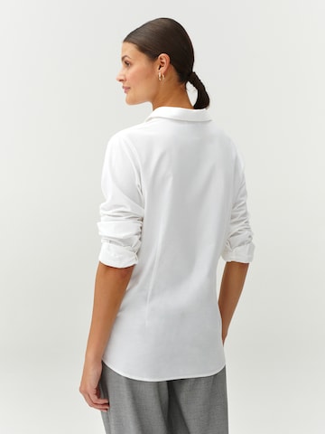 TATUUM - Blusa 'Elisha' en blanco