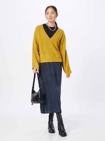 Pullover di ESPRIT in giallo