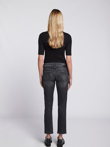 Goldgarn Regular Jeans in Zwart