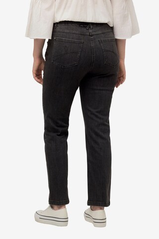 Ulla Popken Regular Jeans in Grijs