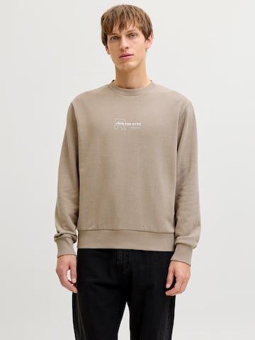 JJ Rebel - Sweatshirt 'JREBZAKI' em castanho: frente