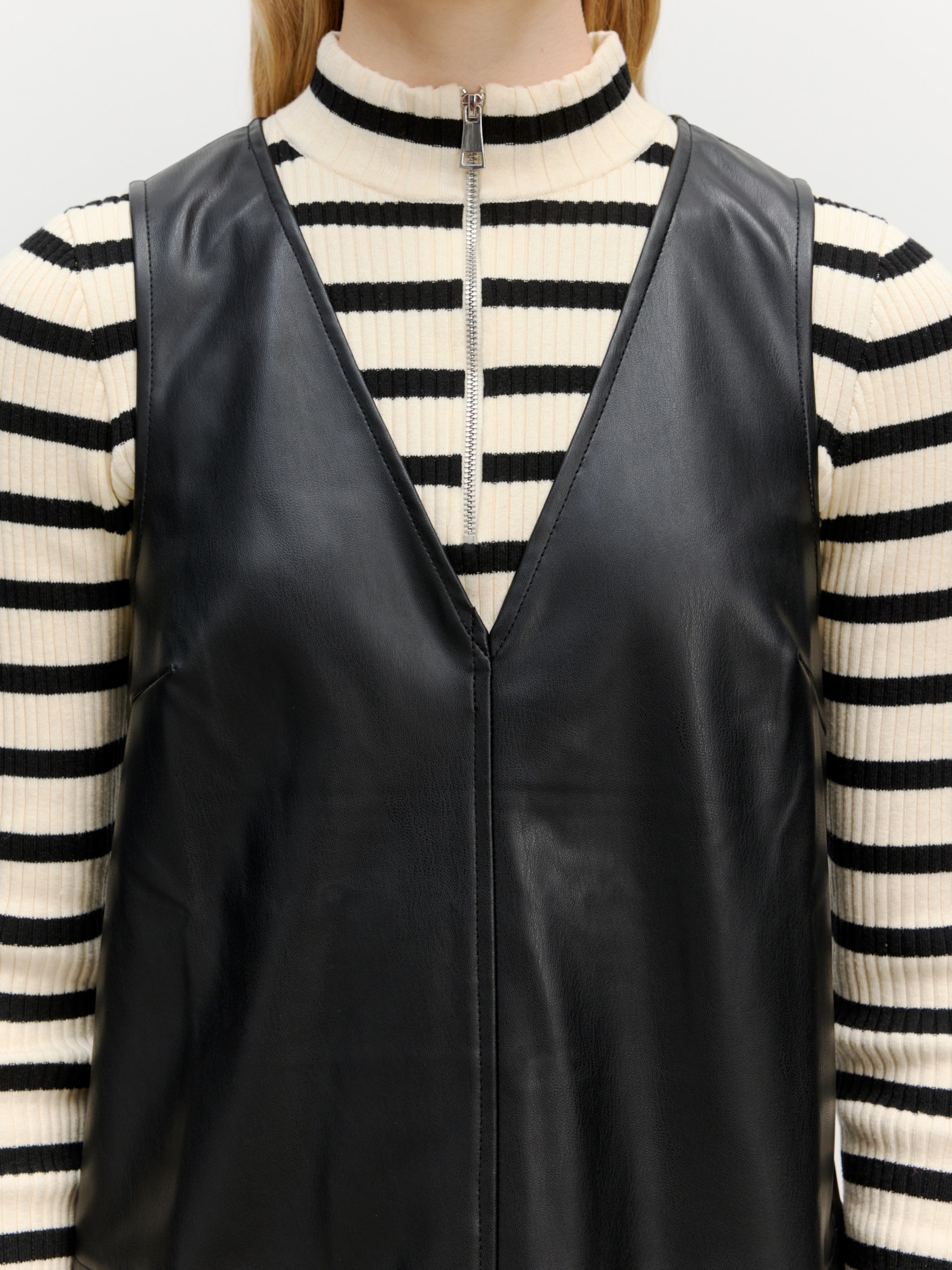 EDITED Produits Robe 'Xristina' noir