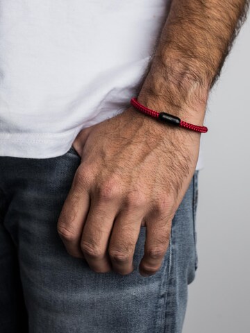 Akitsune Bracelet 'Silvus' in Red: front