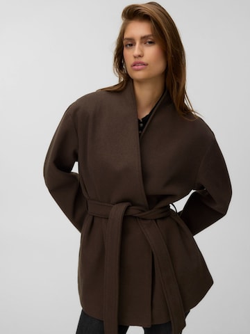 Manteau mi-saison 'VMBabettenora' VERO MODA en marron : devant