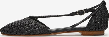 LOTTUSSE Sandals 'Delice' in Black: front