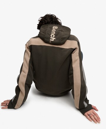 Veste de survêtement 'Bench X Superdry & Co' BENCH en vert