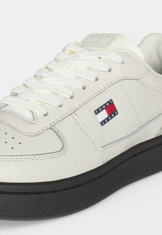 Baskets basses 'ARCHIVE '98 RETRO' Tommy Jeans en blanc