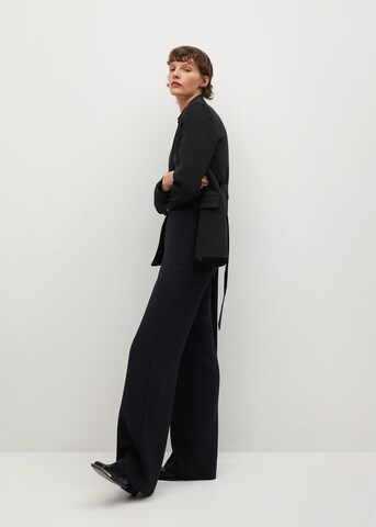 Regular Pantalon 'Palachin' MANGO en noir