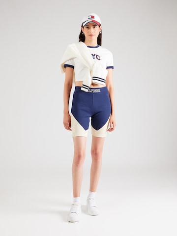 Tommy Jeans Skinny Shorts 'GAME DAY' in Blau