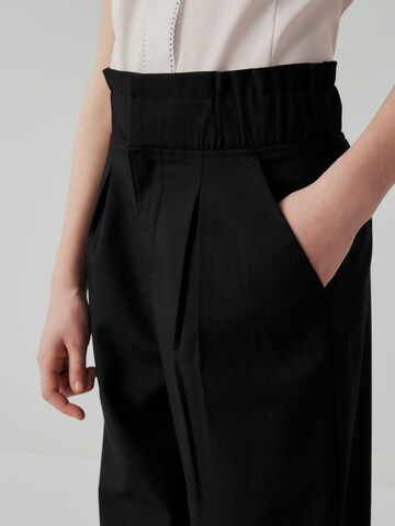 CLARKS Wide leg Trousers in Black