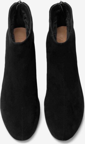 Kazar Booties in Black