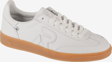 Baskets basses 'W2200' Rieker en blanc : devant