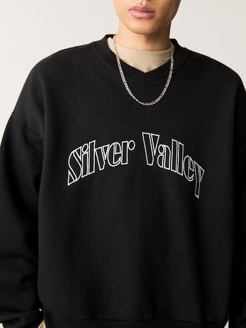 Pull&Bear Sweatshirt i svart
