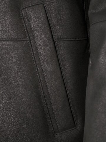 Jilani Tussenjas 'Emery' in Zwart