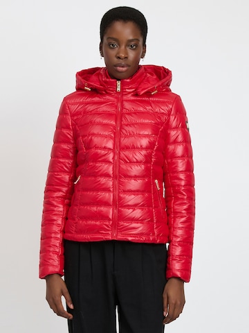 Influencer - Chaqueta de invierno en rojo: frente