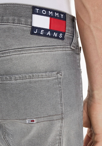 Coupe slim Jean 'Anton' Tommy Jeans en gris