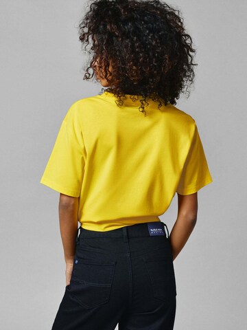Maglietta di Red Bull Racing x Pepe Jeans in giallo