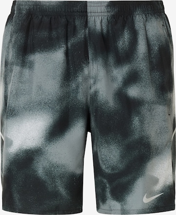 Regular Pantaloni sport 'Miler' de la NIKE pe negru: față