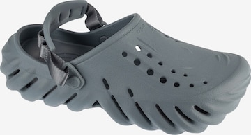 Crocs Sandale in Grau: Vorderseite