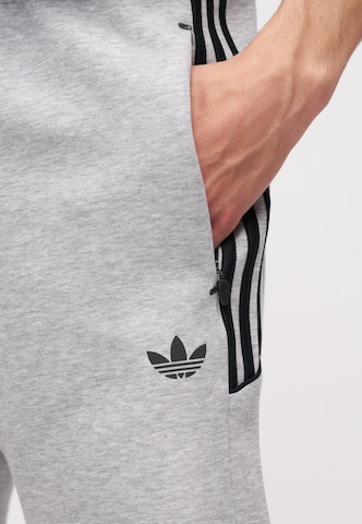 ADIDAS ORIGINALS Loose fit Trousers 'Spacer Teamgeist 26' in Grey