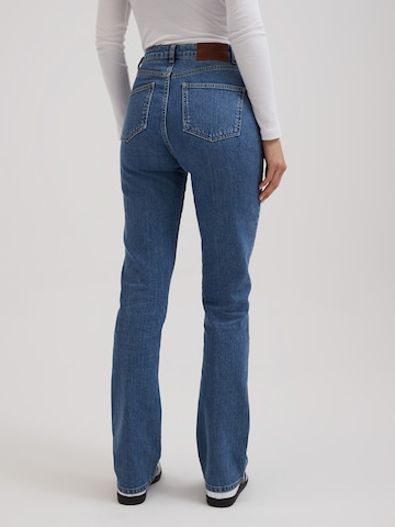 RÆRE by Lorena Rae Bootcut Jeans 'Ela Tall' in Blau