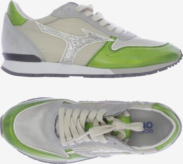 MIZUNO Sneakers & Trainers in 38 in Green: front