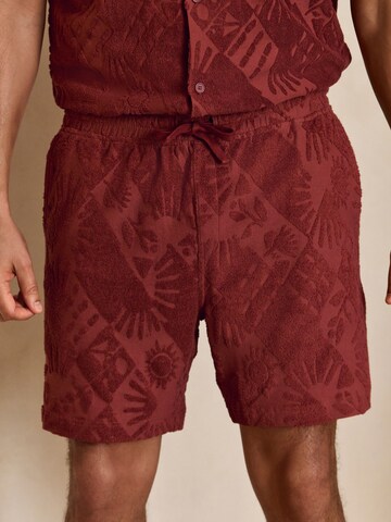 Next Regular Shorts in Rot: Vorderseite
