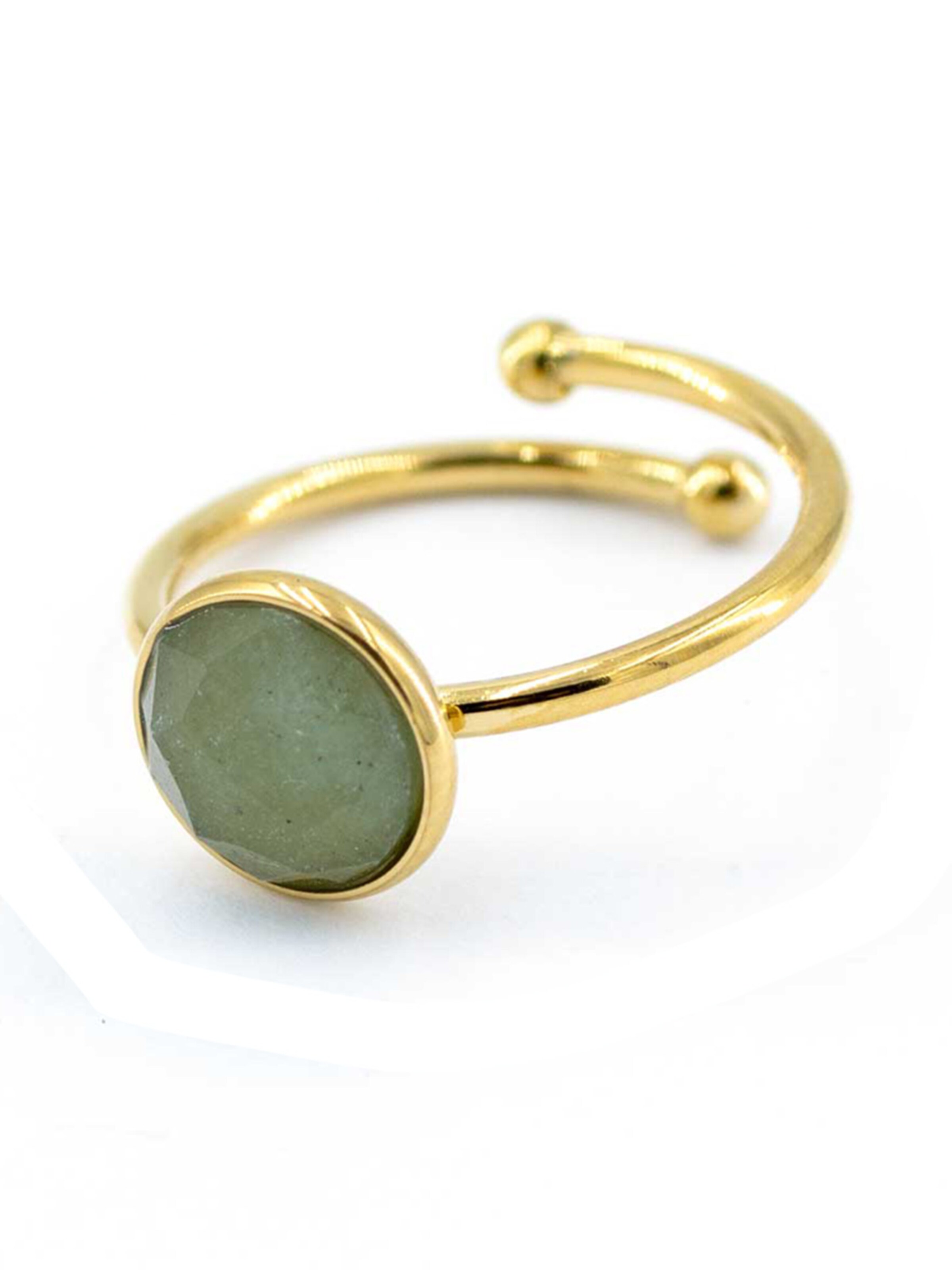 Sergio Engel Ring 'Beach Ring 01 Vergoldeter Edelstahlring mit Naturstein-Cabouchon' in Green: front