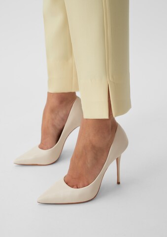 Regular Pantalon à pince COMMA en jaune