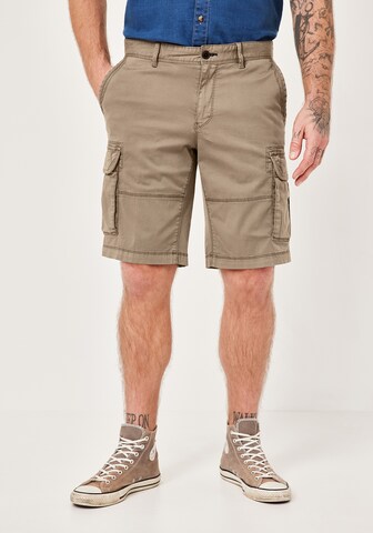 REDPOINT Regular Cargo Pants in Brown: front