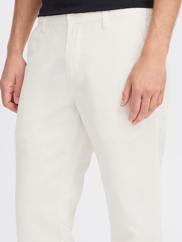 Regular Pantalon 'CFPANDRUP' Casual Friday en blanc