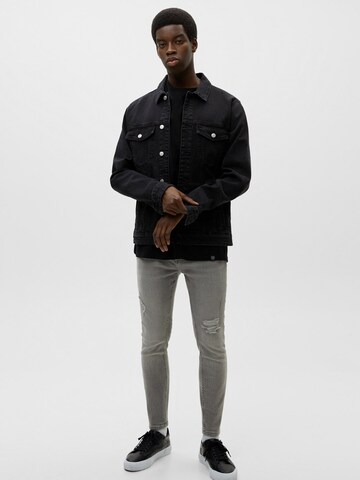 Pull&Bear Regular Jeans in Grey: front