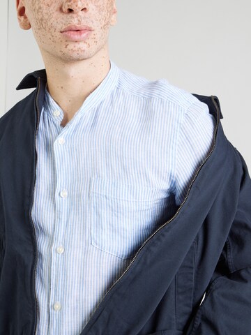 Coupe regular Chemise UNITED COLORS OF BENETTON en bleu